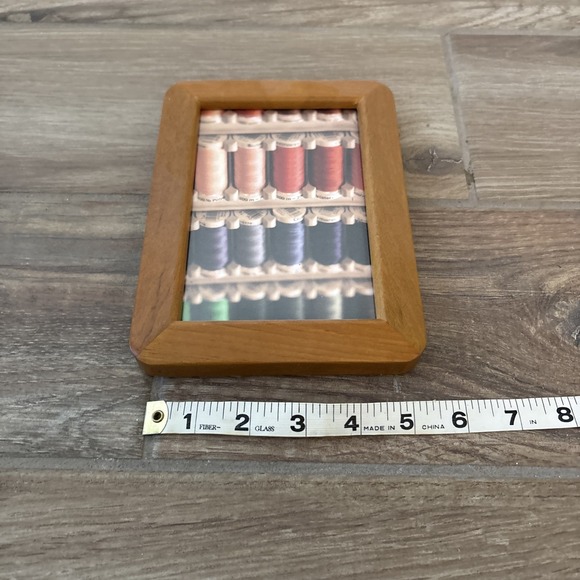 Framed Thread Display‎ Photo 7.5" - Picture 4 of 5